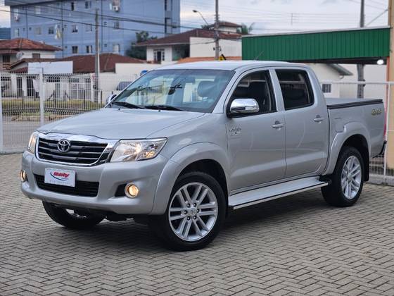 TOYOTA HILUX 2.7 SRV 4X4 CD 16V FLEX 4P AUTOMÁTICO TOYOTA HILUX 2.7 SRV 4X4 CD 16V FLEX 4P AUTOMÁTICO